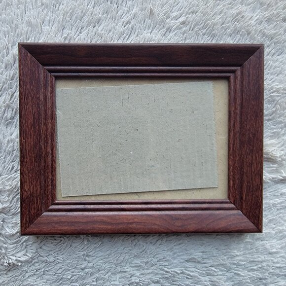 Set of 3 Wood Picture Frames with Glass (Frames are 7x9, holds 5x7 photos), NWT - Picture 3 of 4